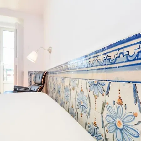 Spacious 3br In Praca Da Figueira-central Location Апартаменты *
