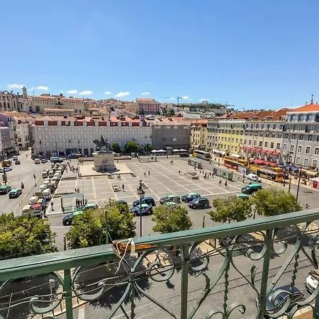 Spacious 3br In Praca Da Figueira-central Location Apartamento