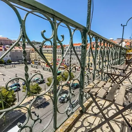 Spacious 3br In Praca Da Figueira-central Location * Lisbona